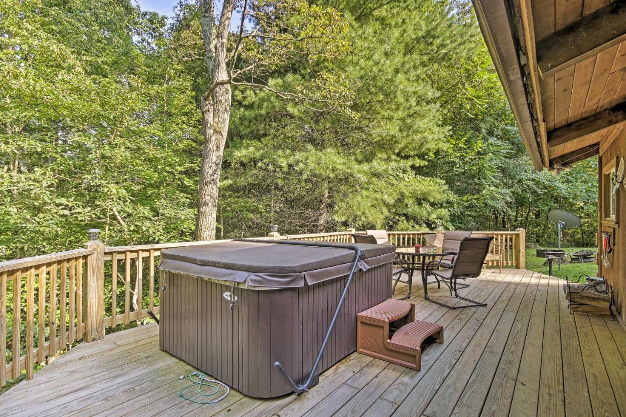 Secluded Stanardsville Cabin With 10 Acres And Hot Tub Экстерьер фото